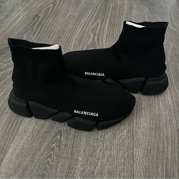 - AUTHENTIC BALENCIAGA - - Picture 1 of 6